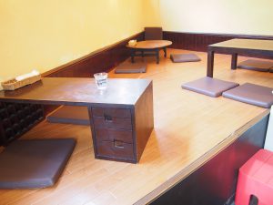 Table Seat of Nagi Shokudo