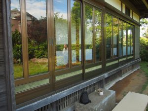 Veranda-like porch