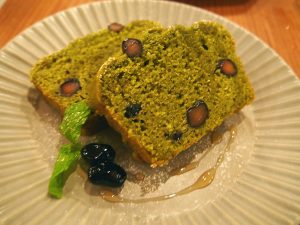 Okara Cake of Black Soy Beans and Matcha